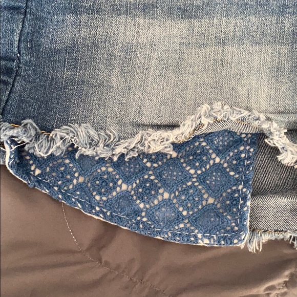 Bongo Denim Shorts (WOMENS SIZE 5) - Picture 3 of 3